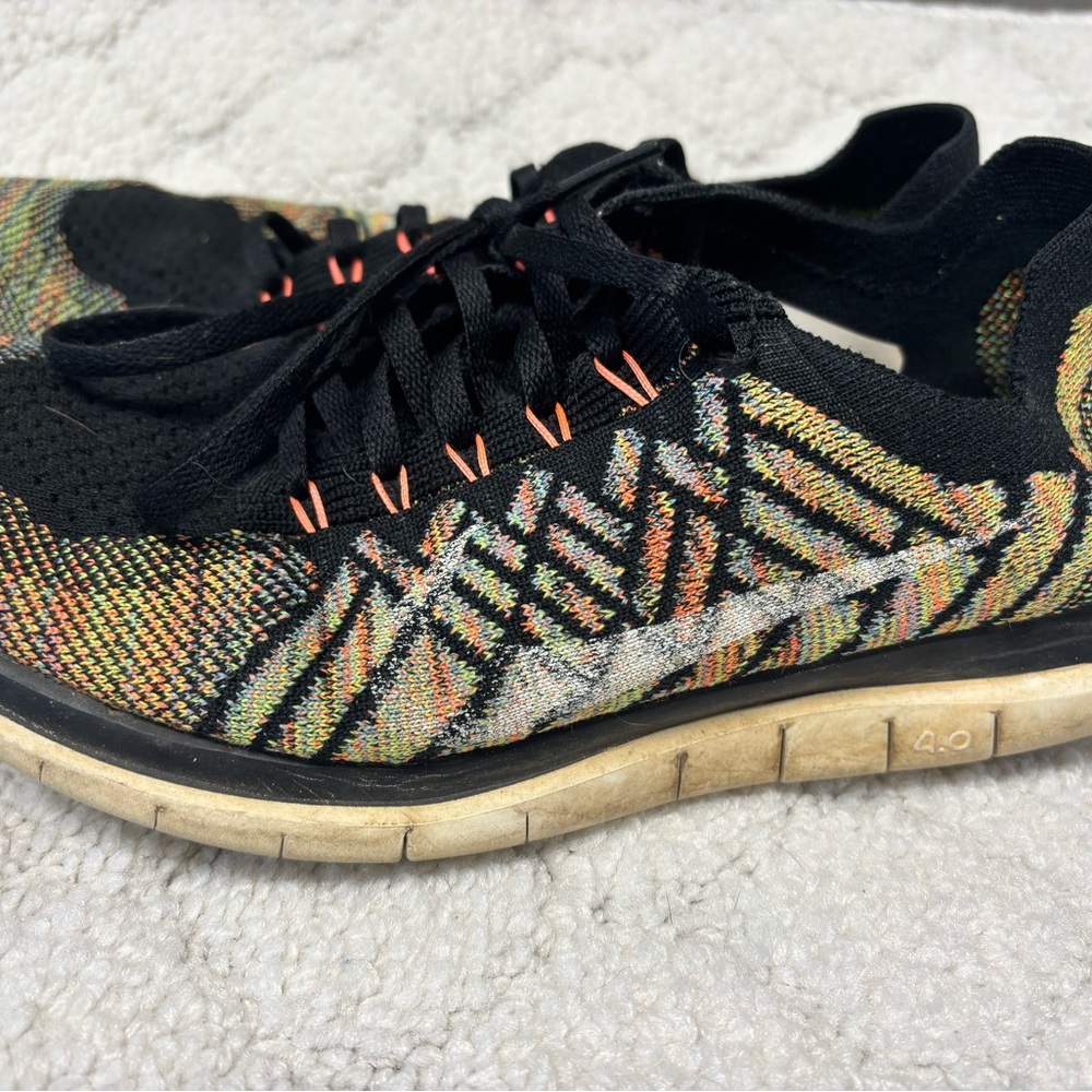 Nike Black and Green Sneakers